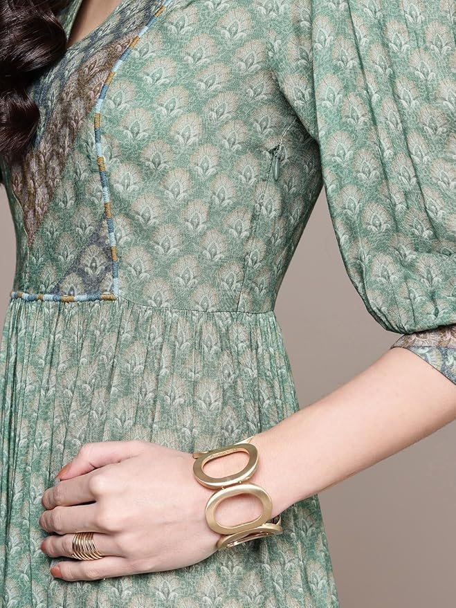 Green Essential-Avani Buti Long Dress - Image 4